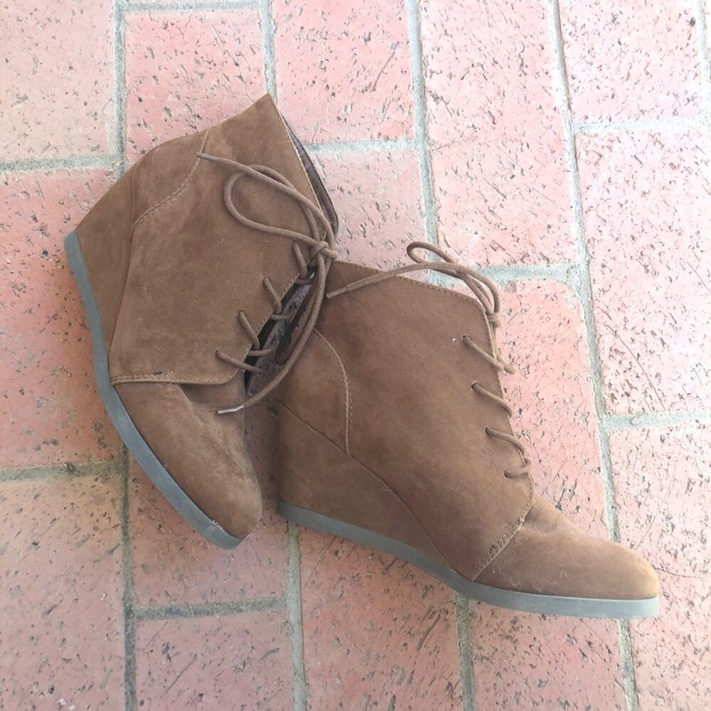 Madden Girl suede oxford wedge heels